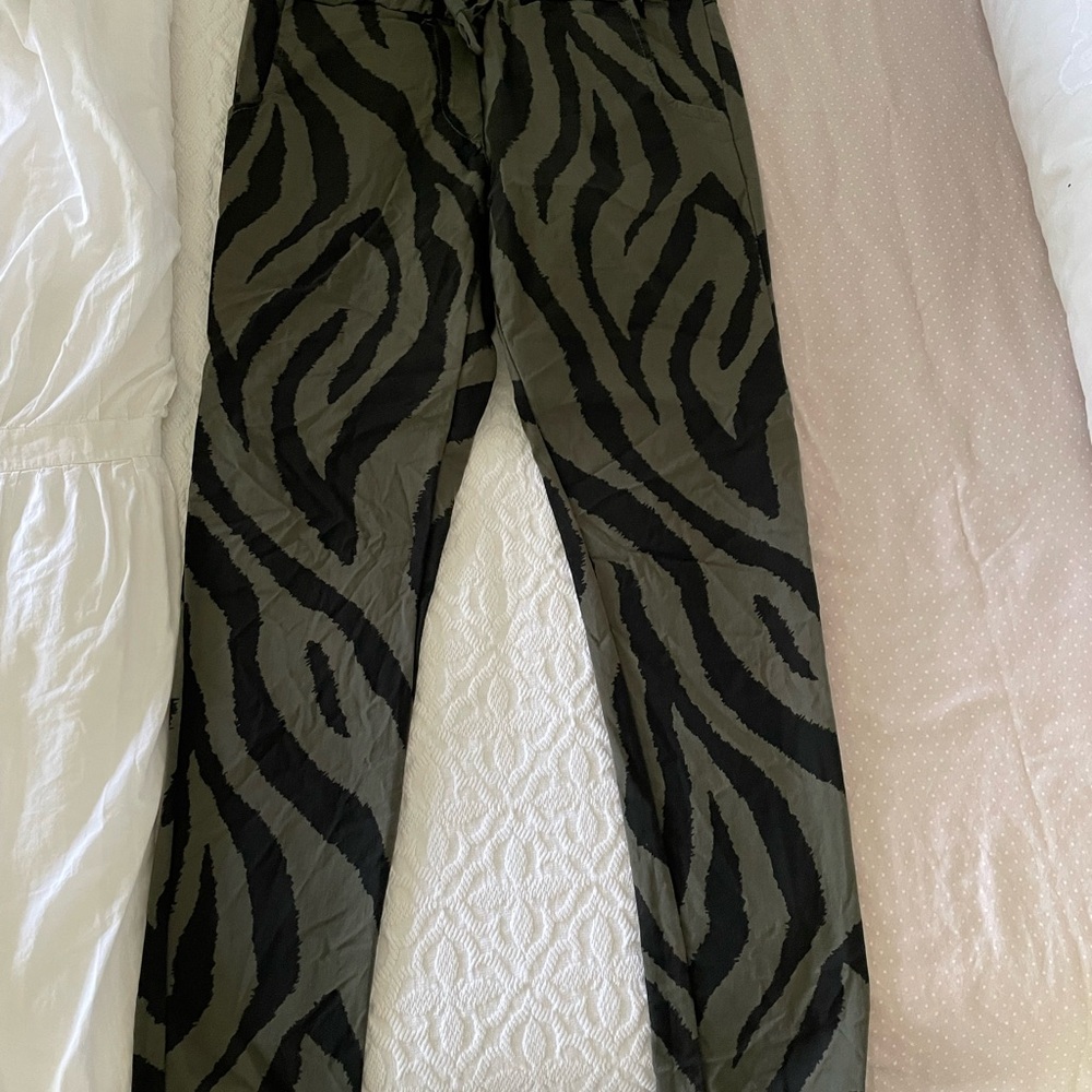 Stretch pants